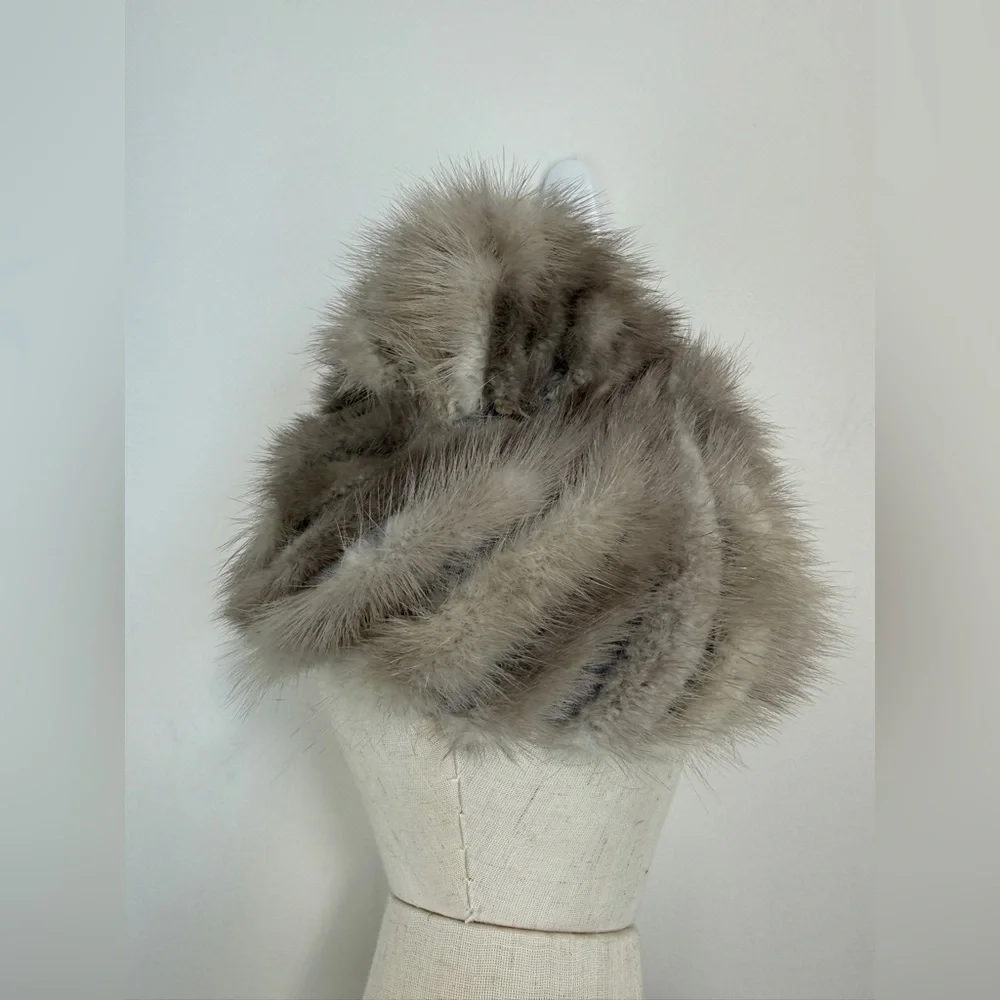 VINTAGE 50s 60s SAPPHIRE MINK fur beanie HAT - Picture 3 of 7